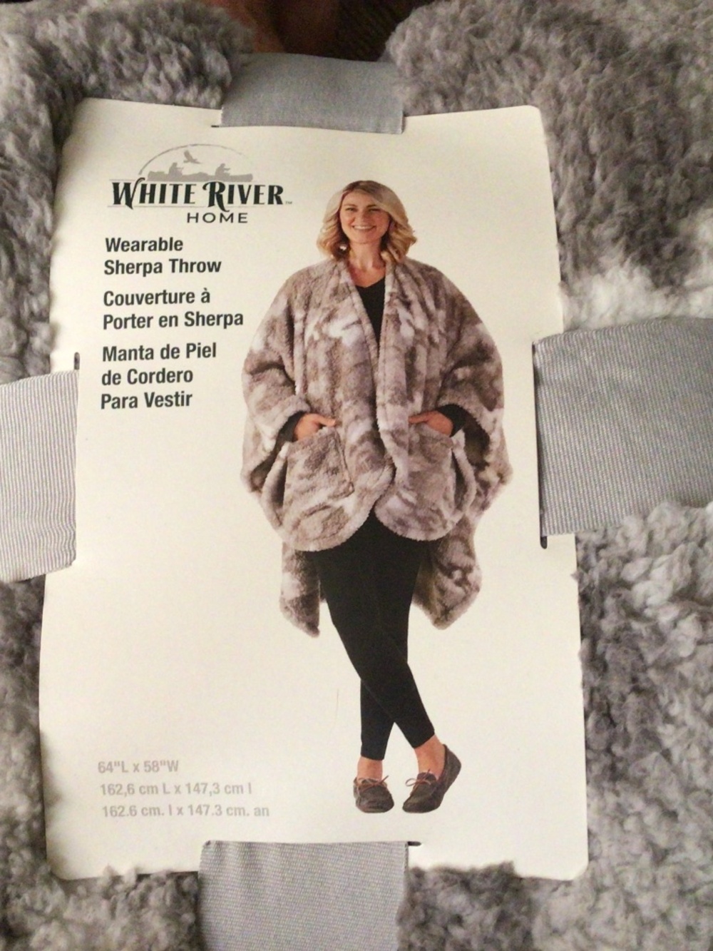 NWT white river Sherpa throw wearable